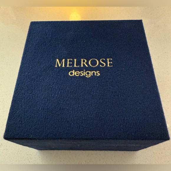 Gold Plated Stackable Rings w/ Design of the Virgin Mary - Picture 7 of 7